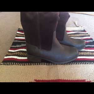 NWOT Ugg boots
